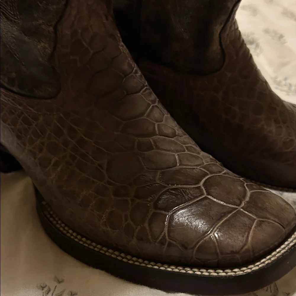 Brown Embossed Leather Western Cowboy Boots - Picture 2 of 4